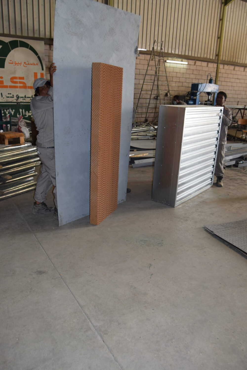 خلايا تبريد كرتون 1 scaled مصنع بيوت الكنانة للبيوت المحمية